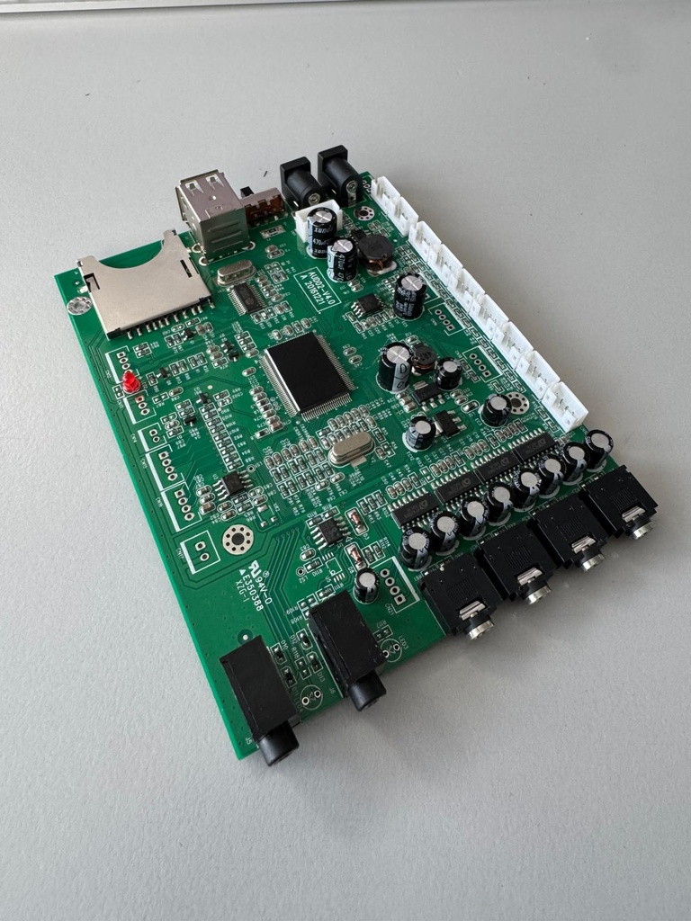 Multi AudioBoard with Pushbuttons and Input for Mobile phones