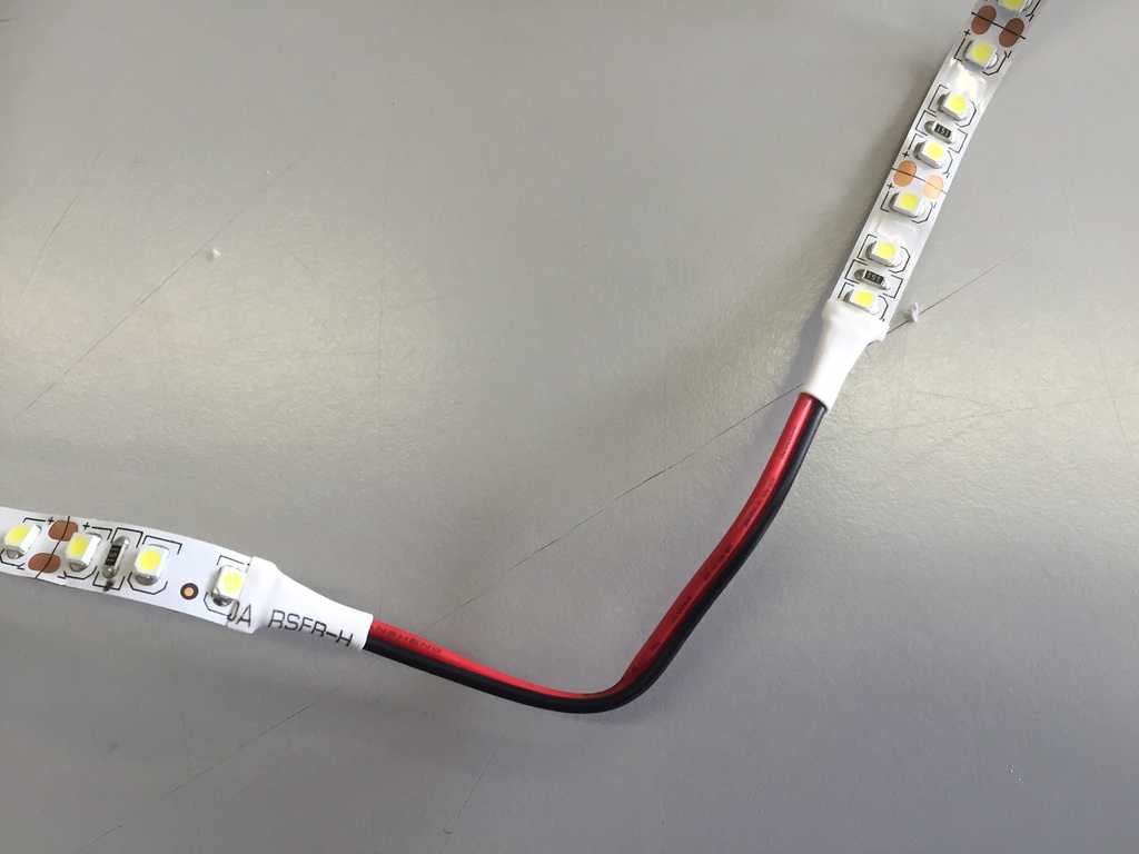 LED Strip Customized Size / Flexible Strip with External Cable (kopie)